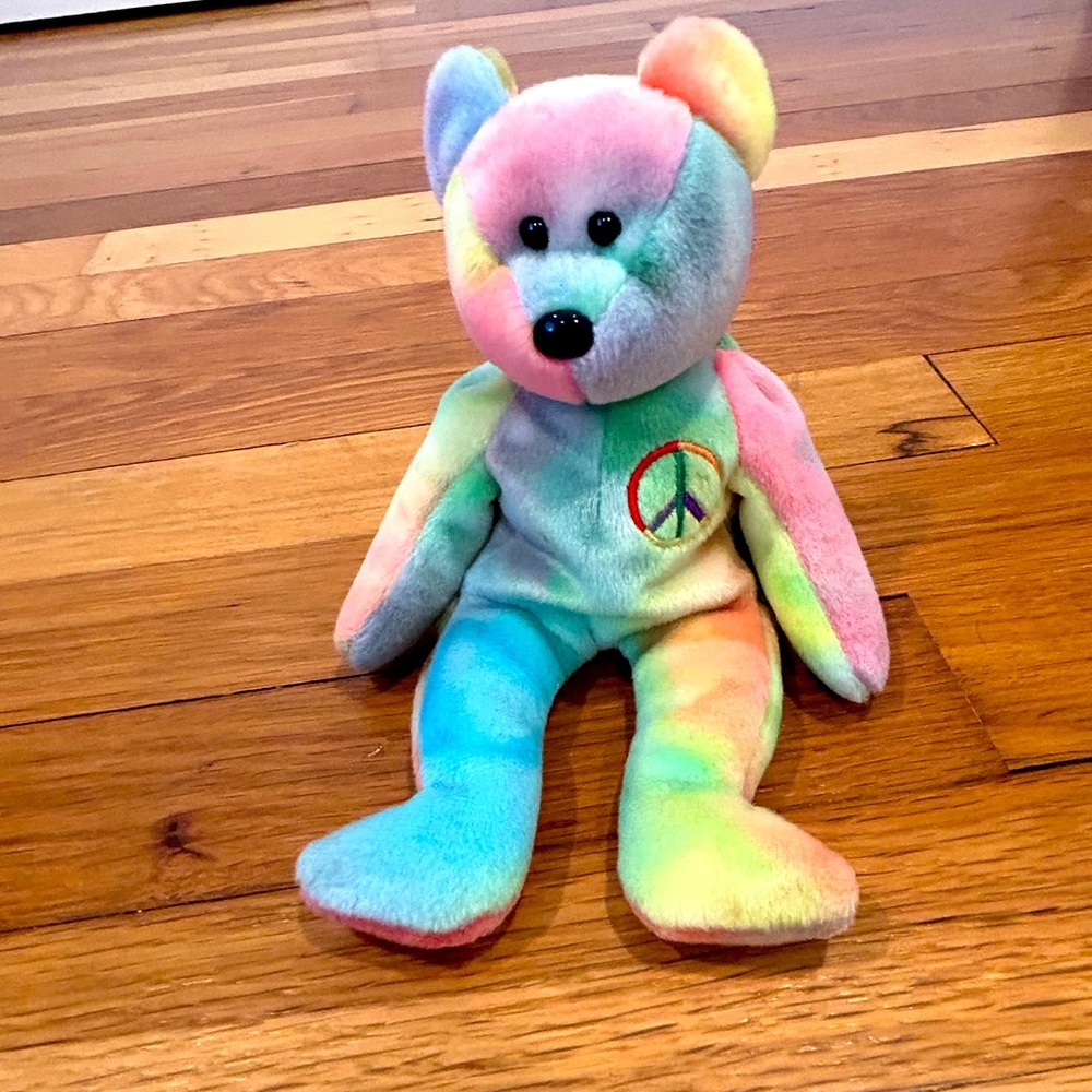 RARE VINTAGE Ty Beanie Baby Bear “Peace”!